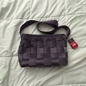 Harveys Storm Seatbelt Crossbody Messenger Bag